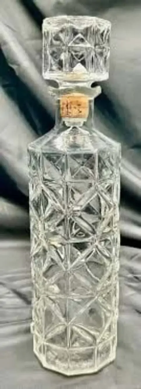 Unbranded clear glass